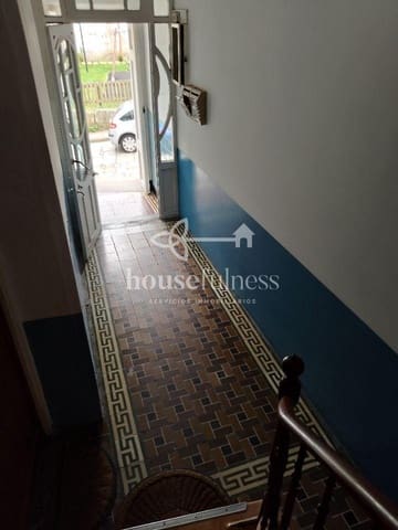 10 slaapkamer Finca/Landhuis te koop in Ferrol met garage - € 159.000 (Ref: 9269203)