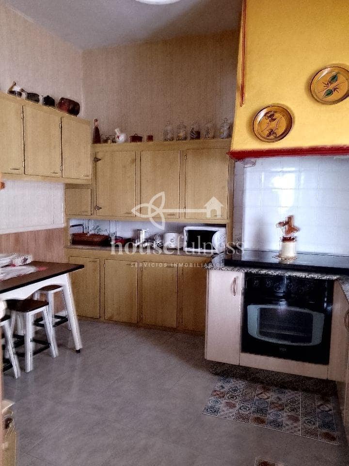 10 makuuhuone Maalaistalo myytävänä paikassa Ferrol mukana 
autotalli - 159 000 € (Ref: 9269203)