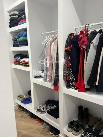 3 bedroom Flat for sale in Ferrol - € 120,000 (Ref: 9272117)