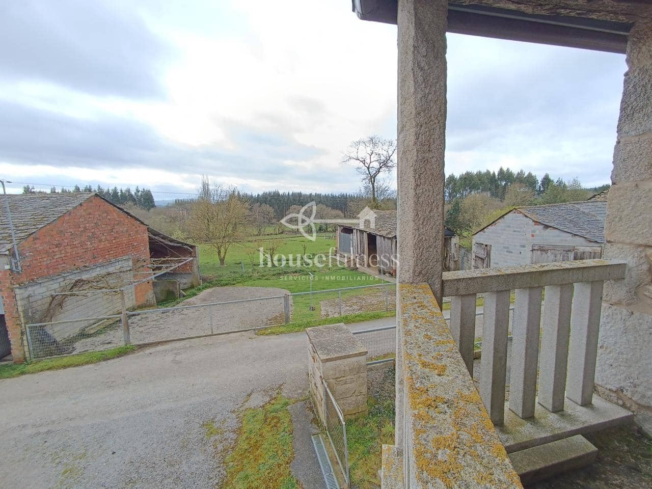 8 makuuhuone Maalaistalo myytävänä paikassa Friol mukana 
autotalli - 129 000 € (Ref: 9276063)