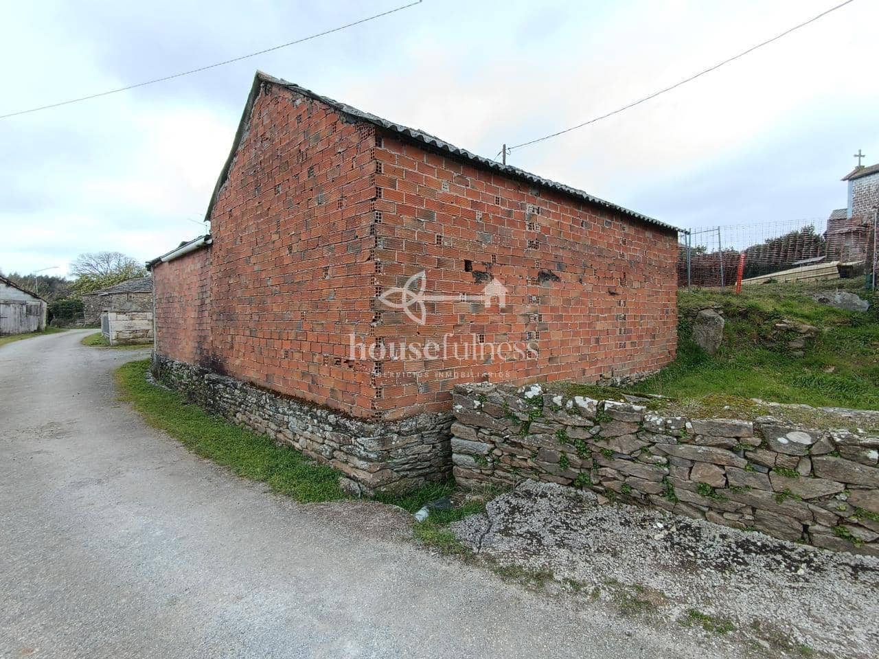 8 makuuhuone Maalaistalo myytävänä paikassa Friol mukana 
autotalli - 129 000 € (Ref: 9276063)