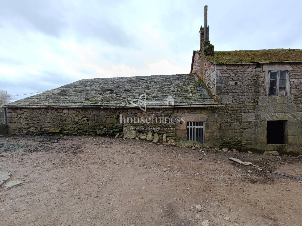 8 makuuhuone Maalaistalo myytävänä paikassa Friol mukana 
autotalli - 129 000 € (Ref: 9276063)