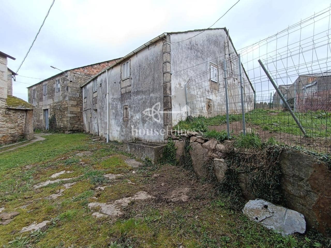 8 makuuhuone Maalaistalo myytävänä paikassa Friol mukana 
autotalli - 129 000 € (Ref: 9276063)