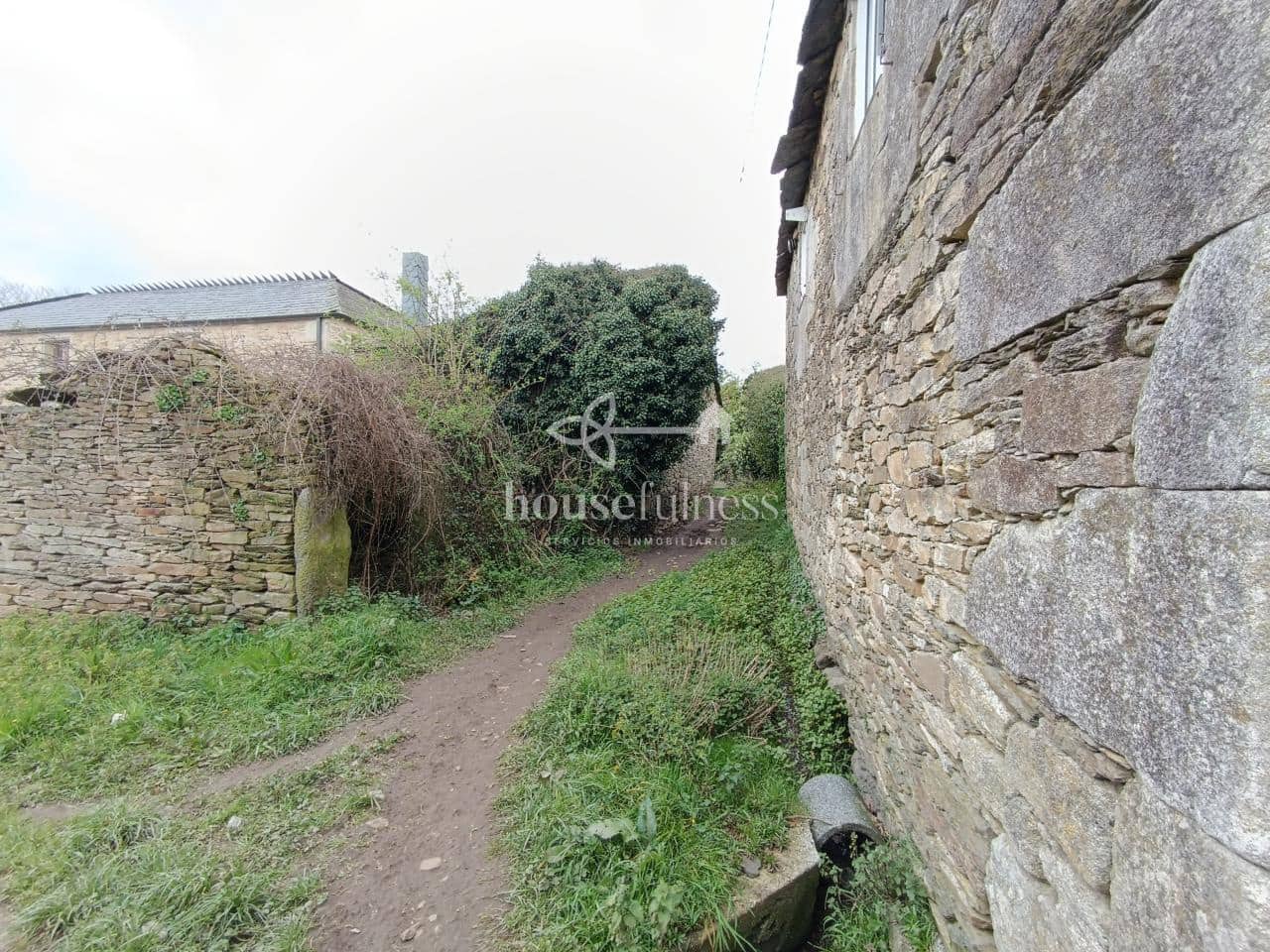 8 makuuhuone Maalaistalo myytävänä paikassa Friol mukana 
autotalli - 129 000 € (Ref: 9276063)