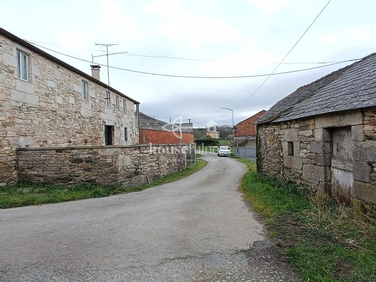 8 makuuhuone Maalaistalo myytävänä paikassa Friol mukana 
autotalli - 129 000 € (Ref: 9276063)