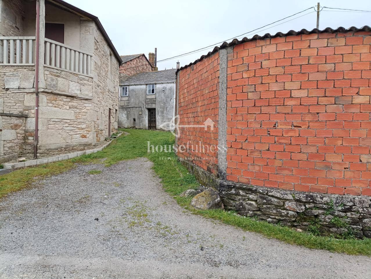 8 makuuhuone Maalaistalo myytävänä paikassa Friol mukana 
autotalli - 129 000 € (Ref: 9276063)