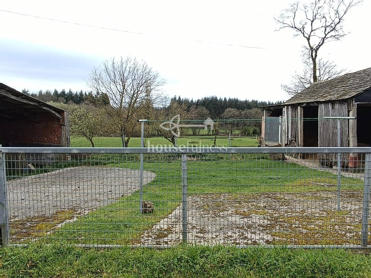 8 makuuhuone Maalaistalo myytävänä paikassa Friol mukana 
autotalli - 129 000 € (Ref: 9276063)