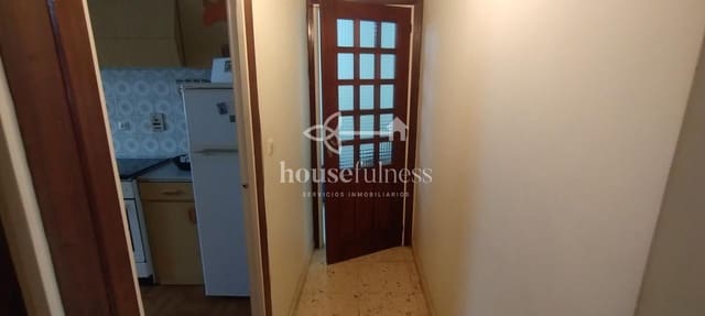 4 bedroom Flat for sale in Ferrol with garage - € 150,000 (Ref: 9291059)
