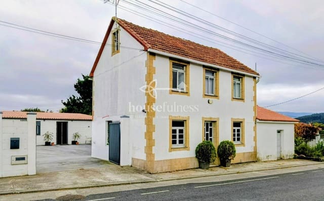 3 makuuhuone Omakotitalo myytävänä paikassa Narón mukana uima-altaan 
autotalli - 155 000 € (Ref: 9296676)