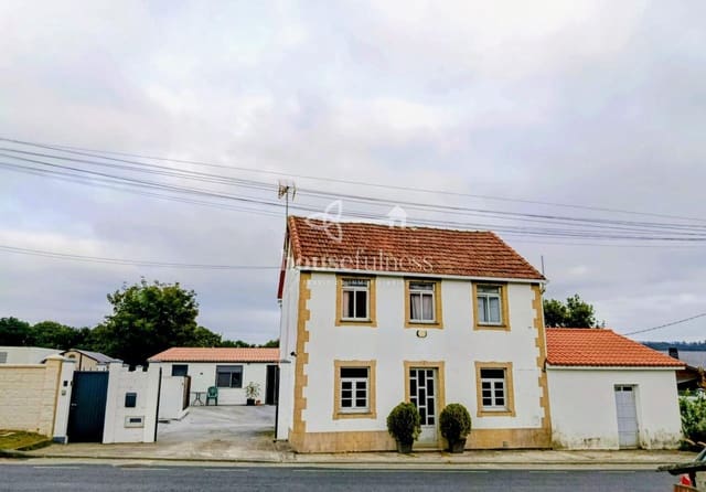 3 makuuhuone Omakotitalo myytävänä paikassa Narón mukana uima-altaan 
autotalli - 155 000 € (Ref: 9296676)