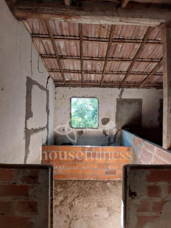 4 soverom Finca/Herregård til salgs i Naron med garasje - € 75 000 (Ref: 9296677)