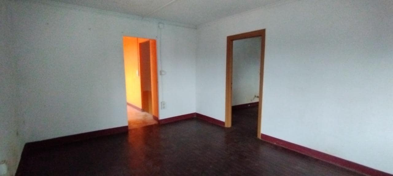 4 soverom Finca/Herregård til salgs i Naron med garasje - € 75 000 (Ref: 9296677)