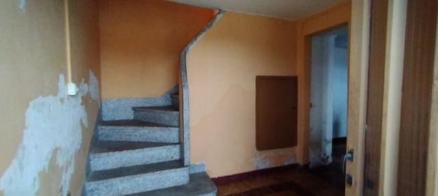 4 makuuhuone Maalaistalo myytävänä paikassa Narón mukana 
autotalli - 75 000 € (Ref: 9296677)