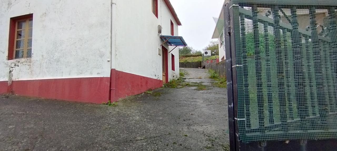 4 soverom Finca/Herregård til salgs i Naron med garasje - € 75 000 (Ref: 9296677)