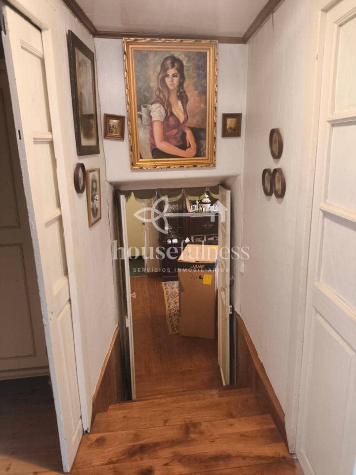 5 bedroom Finca/Country House for sale in Ferrol with garage - € 350,000 (Ref: 9300542)