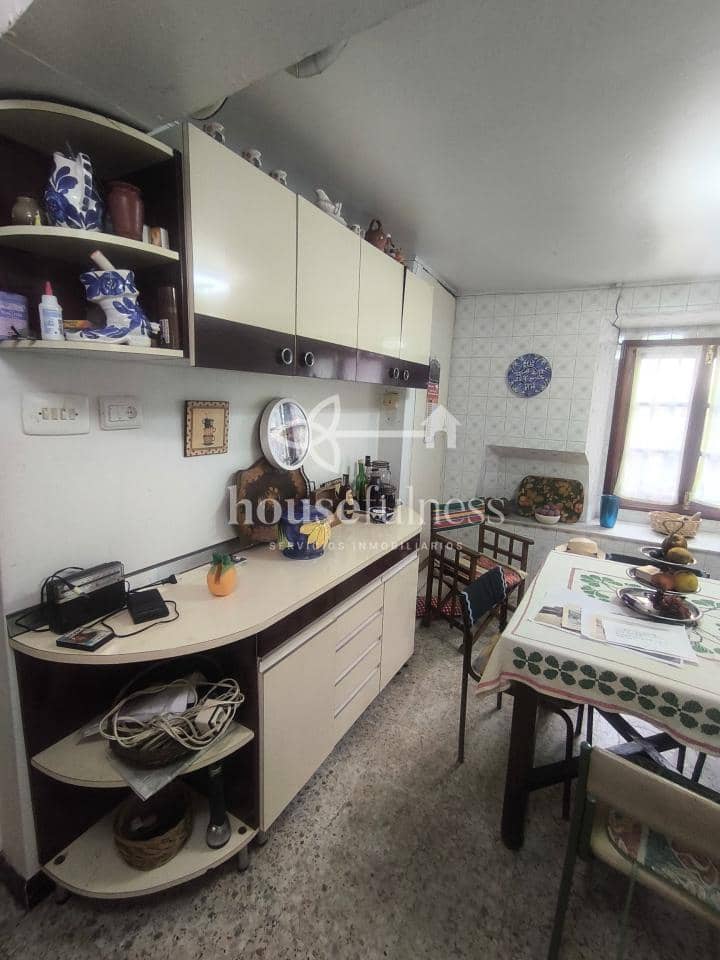 5 bedroom Finca/Country House for sale in Ferrol with garage - € 350,000 (Ref: 9300542)