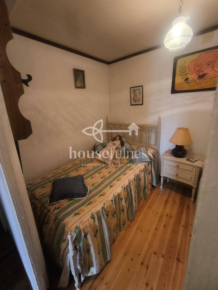 5 bedroom Finca/Country House for sale in Ferrol with garage - € 350,000 (Ref: 9300542)