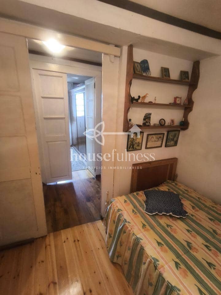 5 bedroom Finca/Country House for sale in Ferrol with garage - € 350,000 (Ref: 9300542)