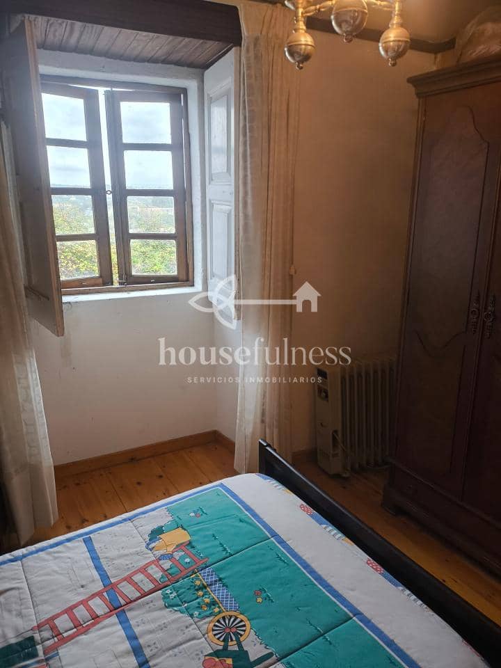 5 bedroom Finca/Country House for sale in Ferrol with garage - € 350,000 (Ref: 9300542)