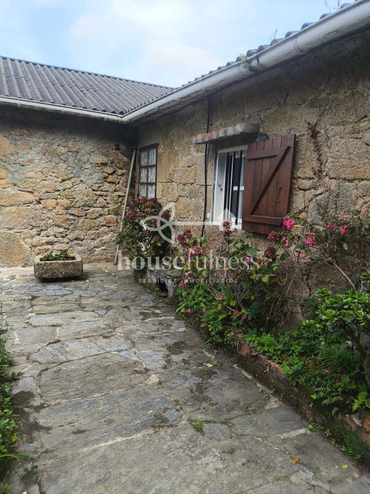 5 bedroom Finca/Country House for sale in Ferrol with garage - € 350,000 (Ref: 9300542)