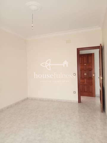 7 bedroom Townhouse for sale in Fene with garage - € 155,000 (Ref: 9303095)