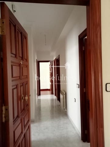 7 bedroom Townhouse for sale in Fene with garage - € 155,000 (Ref: 9303095)