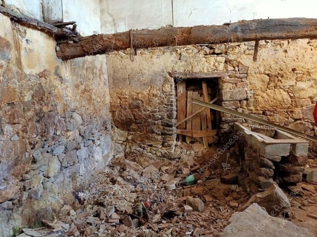 4 bedroom Finca/Country House for sale in Neda - € 25,000 (Ref: 9303097)