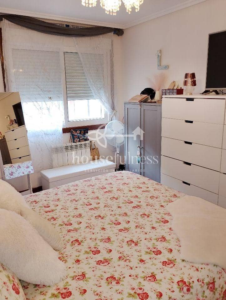 3 chambre Appartement à vendre à Naron avec garage - 167 000 € (Ref: 9306304)