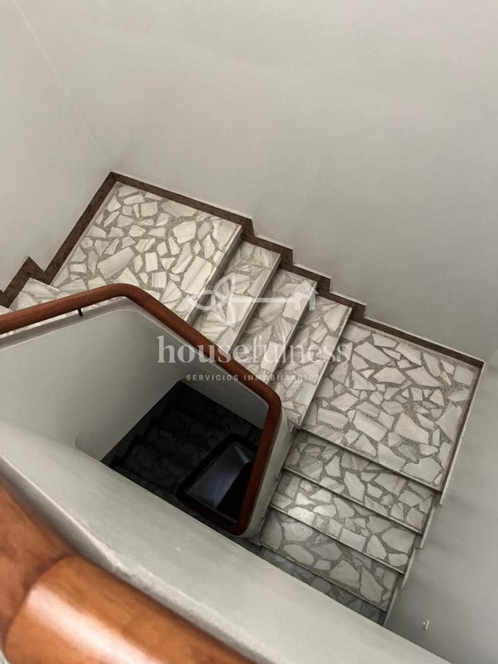 10 bedroom Villa for sale in Neda with garage - € 550,000 (Ref: 9330187)