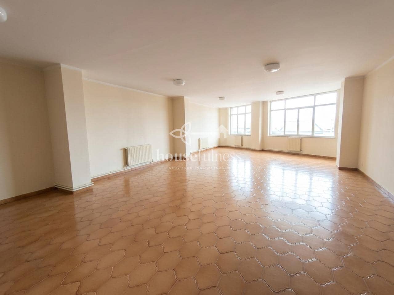12 sypialnia Willa na sprzedaż w Neda z garażem - 550 000 € (Ref: 9330187)