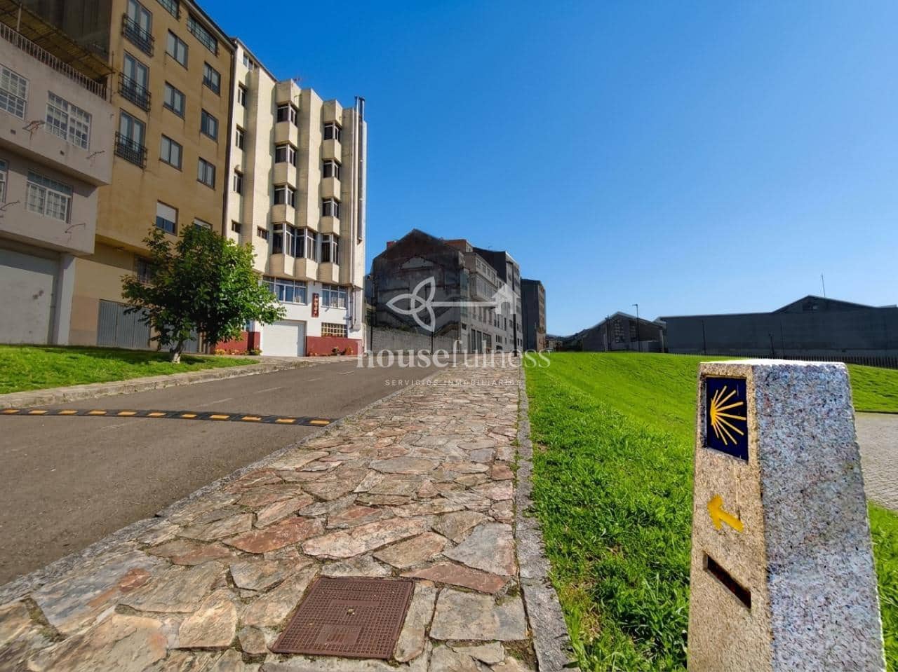 12 sypialnia Willa na sprzedaż w Neda z garażem - 550 000 € (Ref: 9330187)