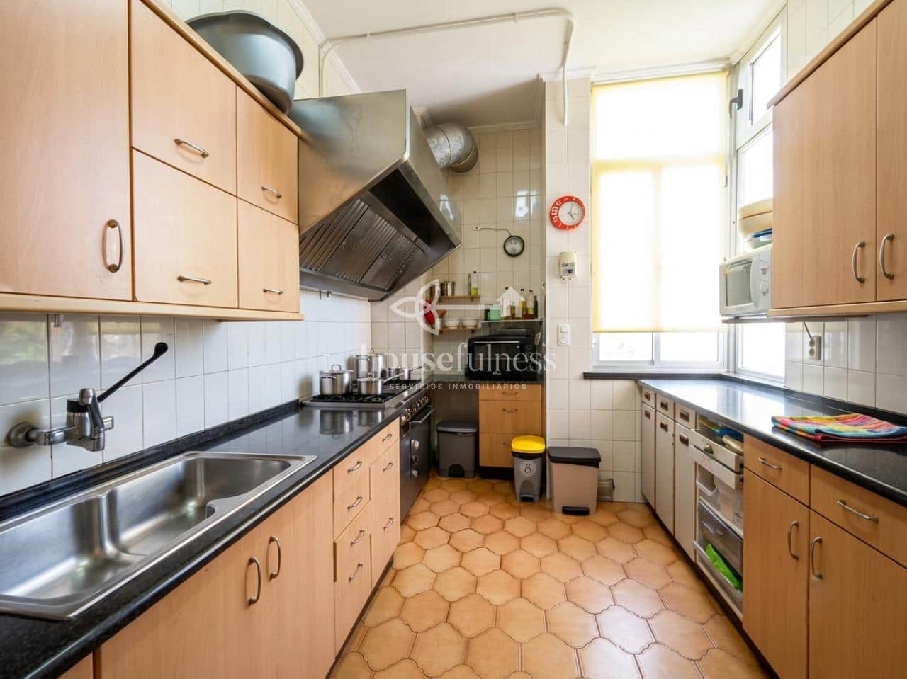 12 sypialnia Willa na sprzedaż w Neda z garażem - 550 000 € (Ref: 9330187)