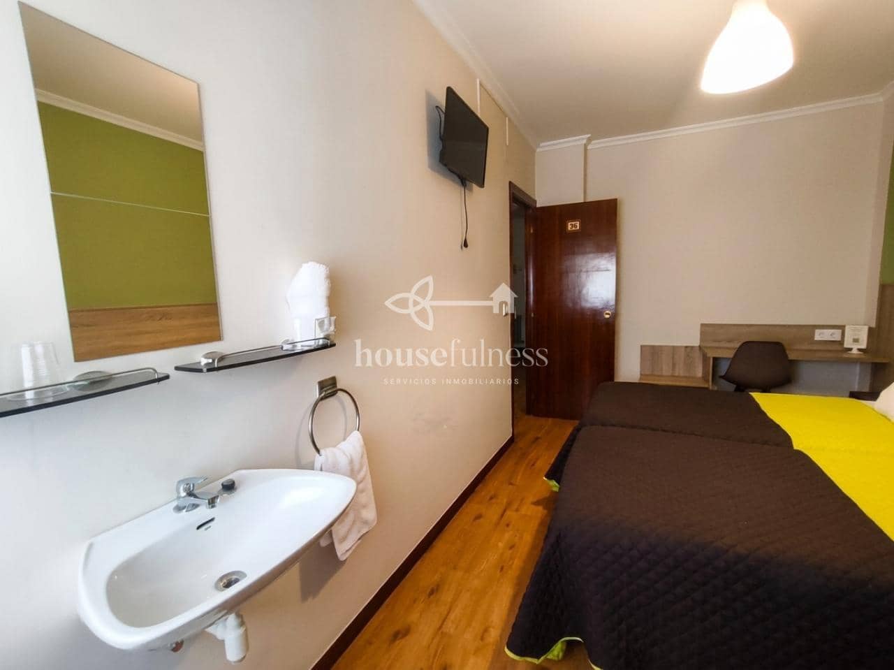 12 sypialnia Willa na sprzedaż w Neda z garażem - 550 000 € (Ref: 9330187)