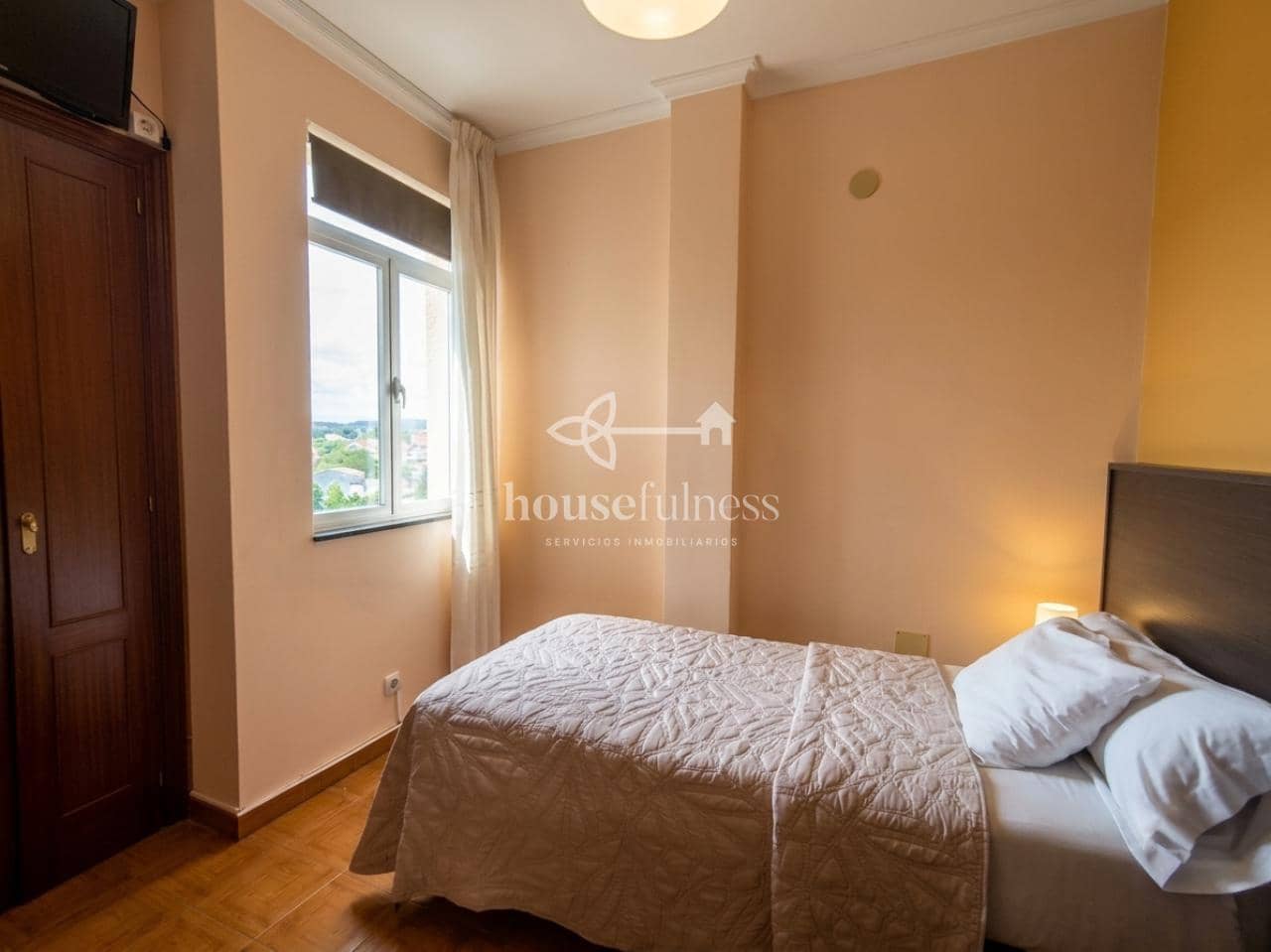 12 sypialnia Willa na sprzedaż w Neda z garażem - 550 000 € (Ref: 9330187)