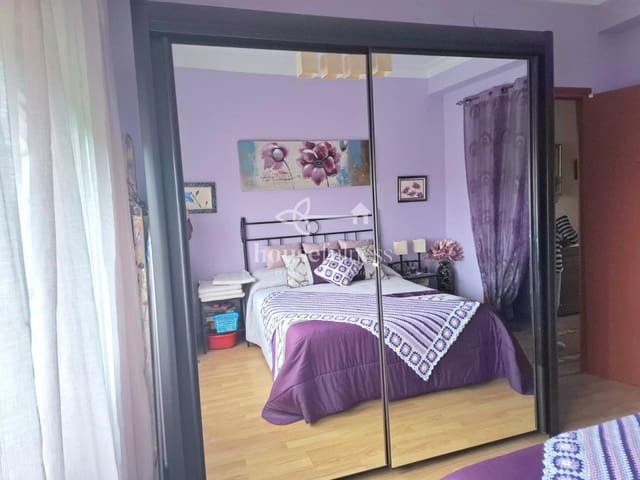 Piso de 2 habitaciones en Narón en venta - 70.000 € (Ref: 9334423)