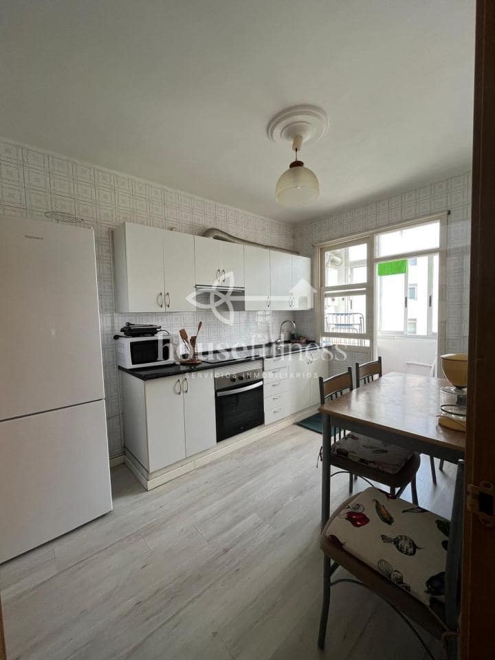 4 camera da letto Appartamento da affittare in Ferrol - 750 € (Rif: 9334424)