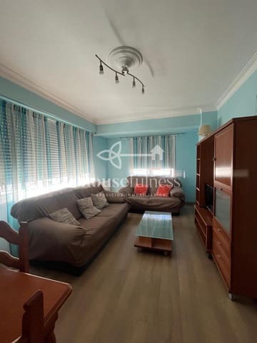 4 bedroom Flat for rent in Ferrol - € 750 (Ref: 9334424)