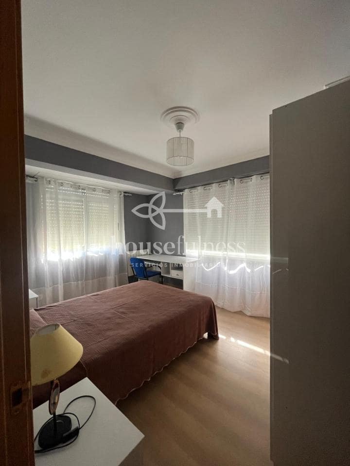 4 camera da letto Appartamento da affittare in Ferrol - 750 € (Rif: 9334424)