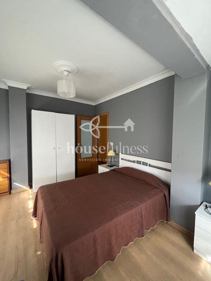 4 camera da letto Appartamento da affittare in Ferrol - 750 € (Rif: 9334424)