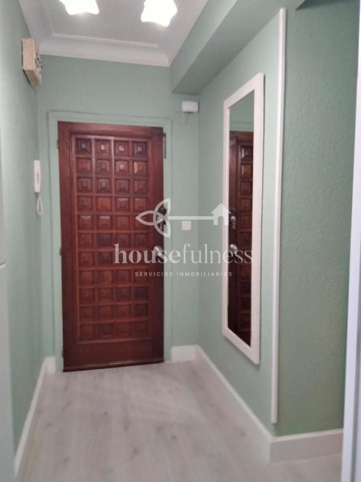 3 bedroom Flat for rent in Ferrol - € 700 (Ref: 9334425)