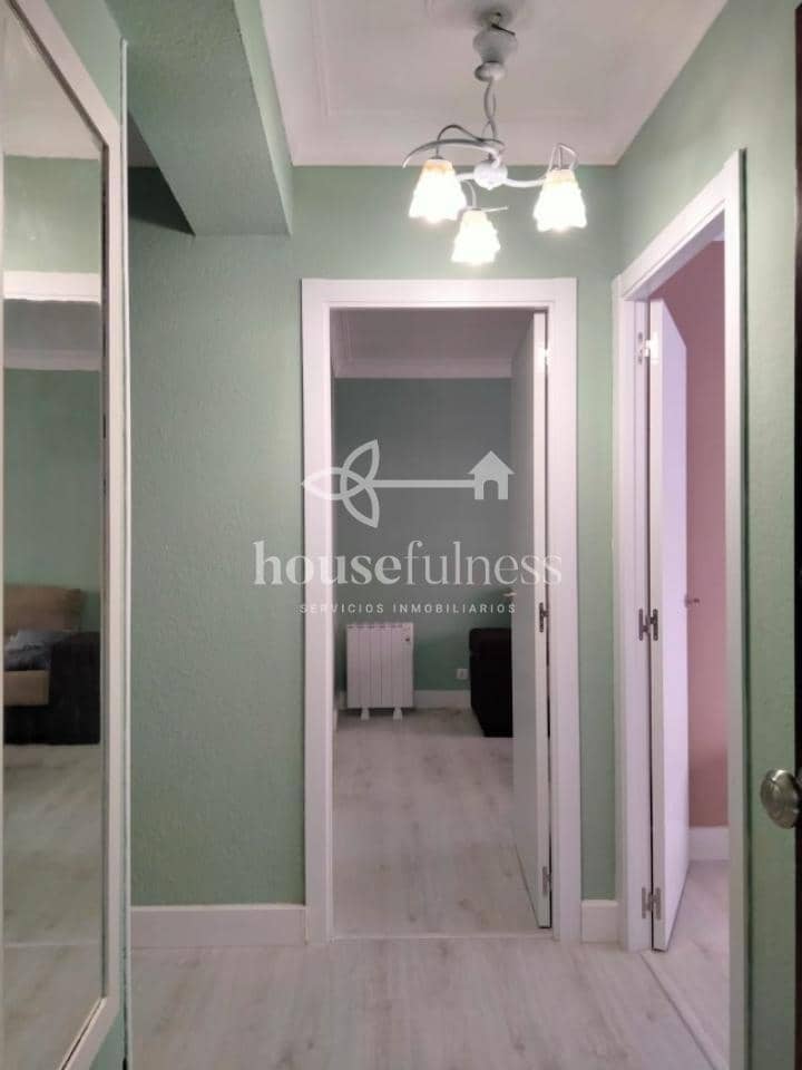 3 bedroom Flat for rent in Ferrol - € 700 (Ref: 9334425)