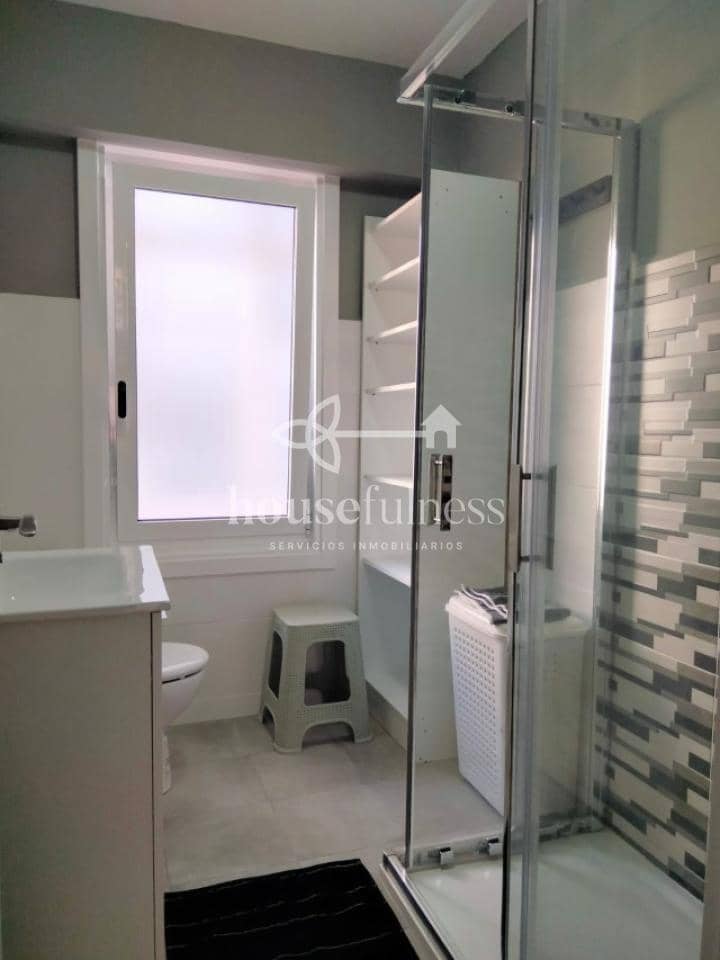 3 bedroom Flat for rent in Ferrol - € 700 (Ref: 9334425)