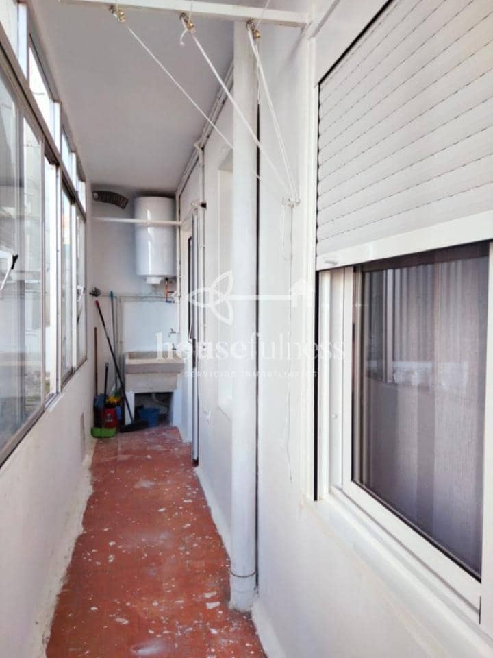 3 bedroom Flat for rent in Ferrol - € 700 (Ref: 9334425)