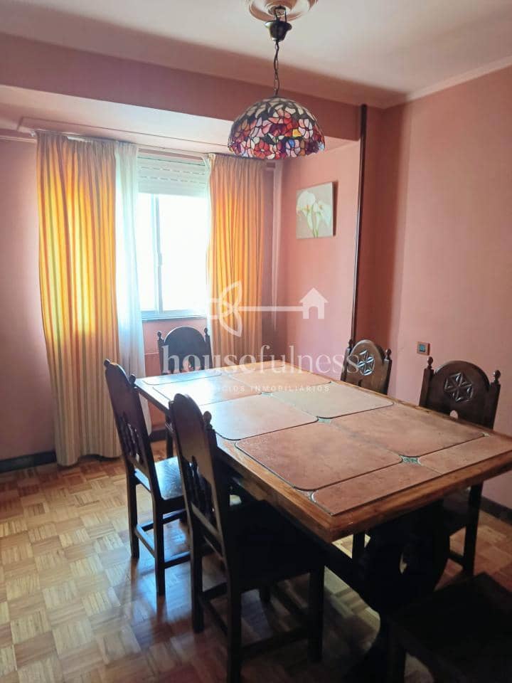 3 slaapkamer Flat te huur in Ferrol - € 650 (Ref: 9334427)