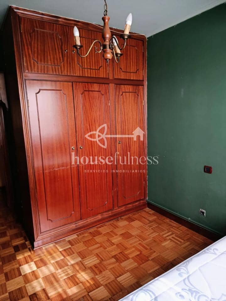 3 slaapkamer Flat te huur in Ferrol - € 650 (Ref: 9334427)