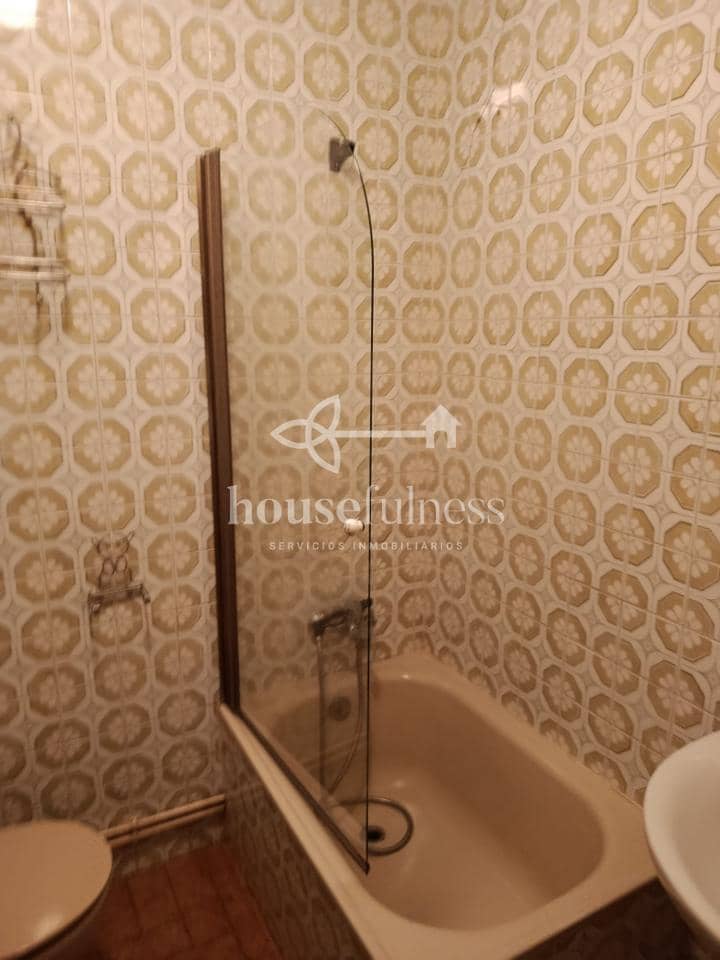 3 slaapkamer Flat te huur in Ferrol - € 650 (Ref: 9334427)