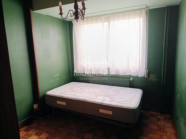 3 bedroom Flat for rent in Ferrol - € 650 (Ref: 9334427)