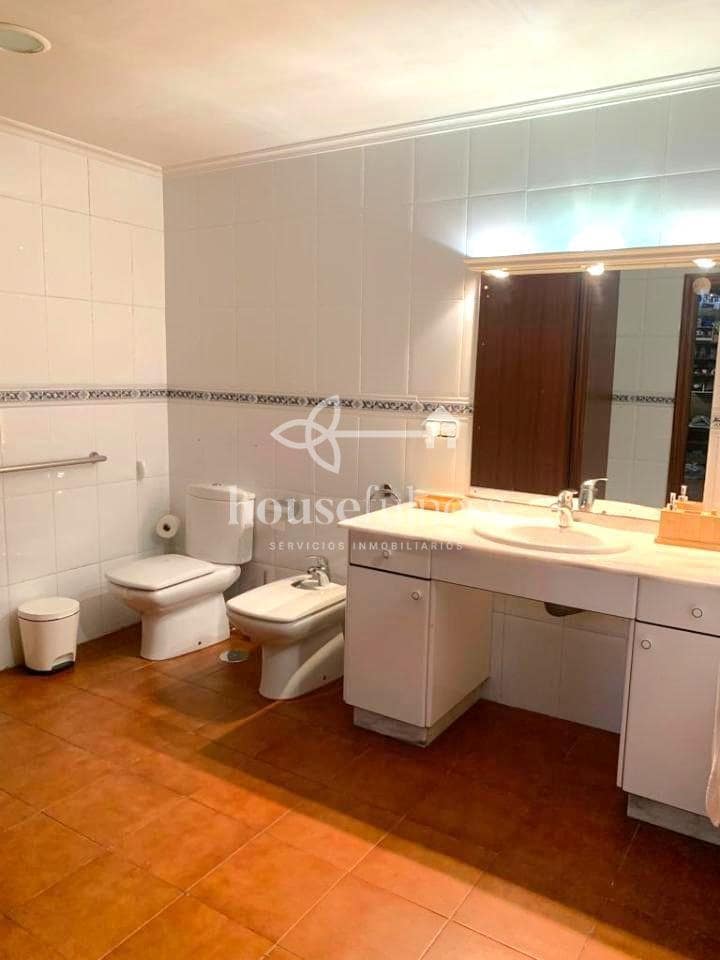 5 slaapkamer Finca/Landhuis te koop in Ferrol met zwembad garage - € 300.000 (Ref: 9334431)