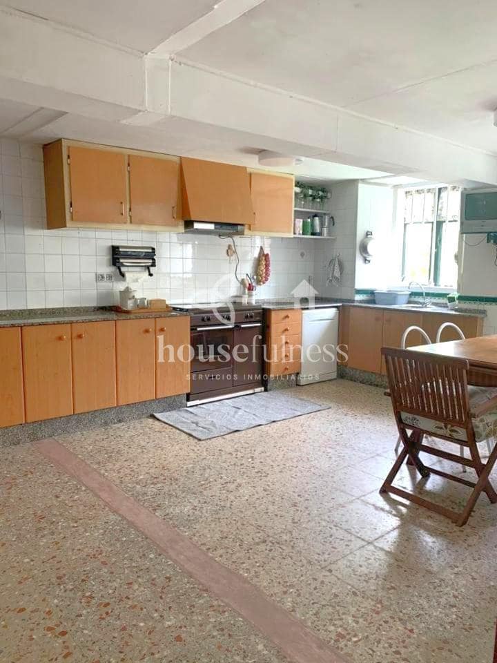 5 slaapkamer Finca/Landhuis te koop in Ferrol met zwembad garage - € 300.000 (Ref: 9334431)