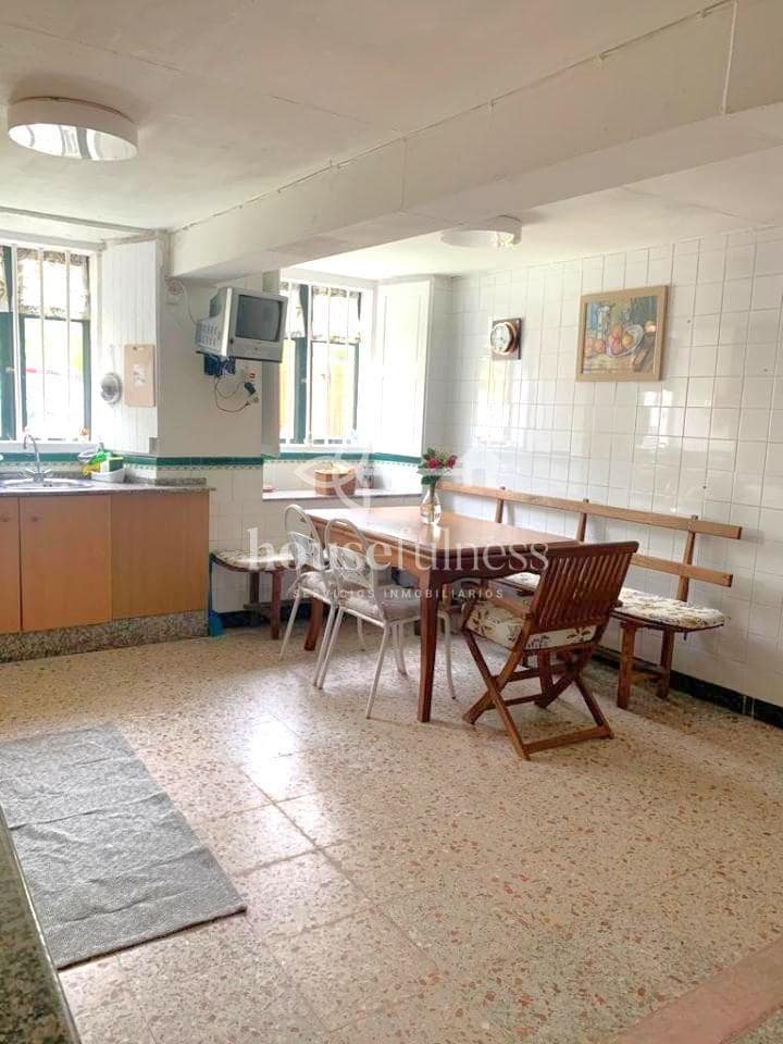 5 slaapkamer Finca/Landhuis te koop in Ferrol met zwembad garage - € 300.000 (Ref: 9334431)